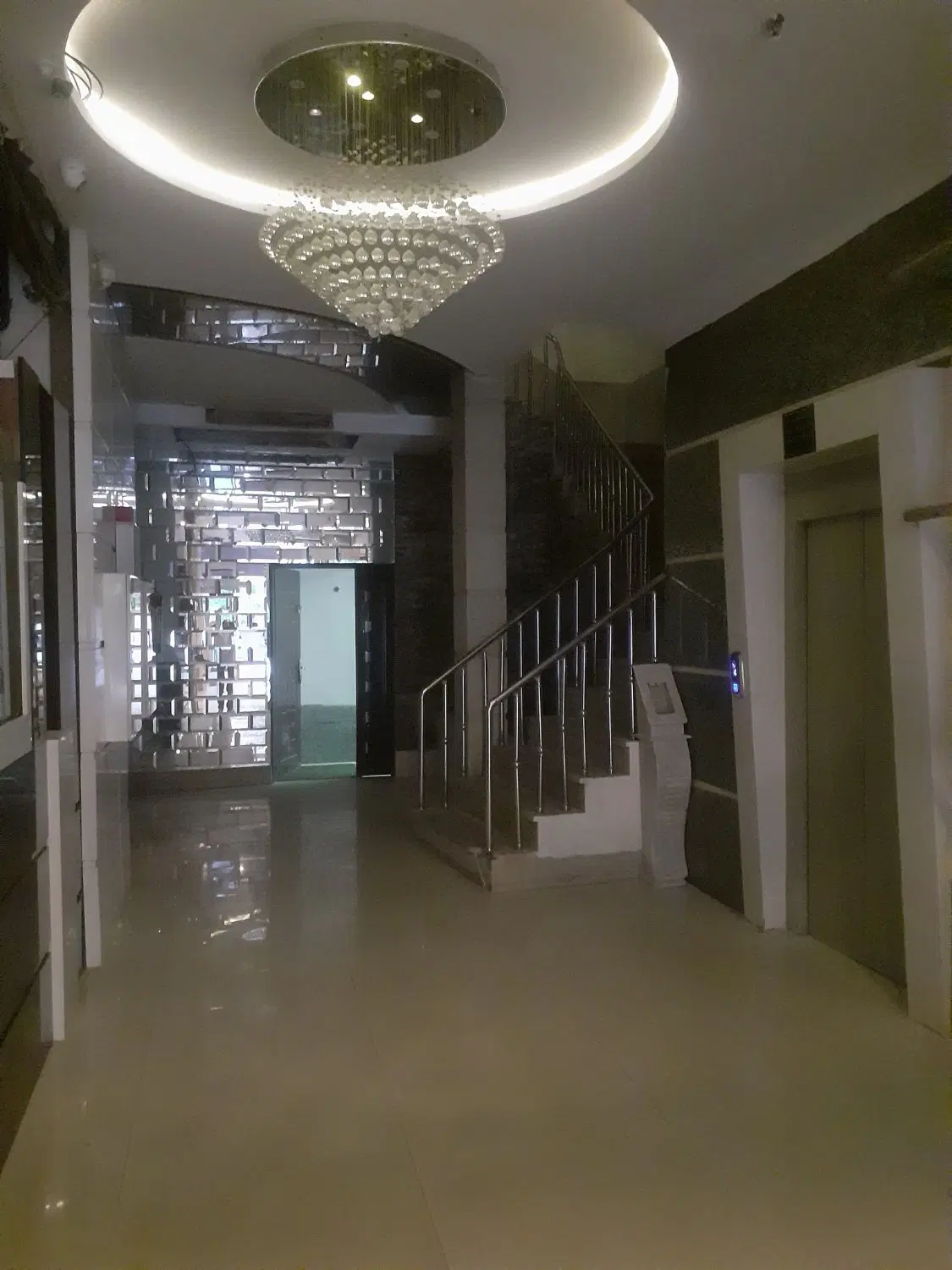 ۱۵۰ متر دو خوابه شیک حاشیه سیدرضی