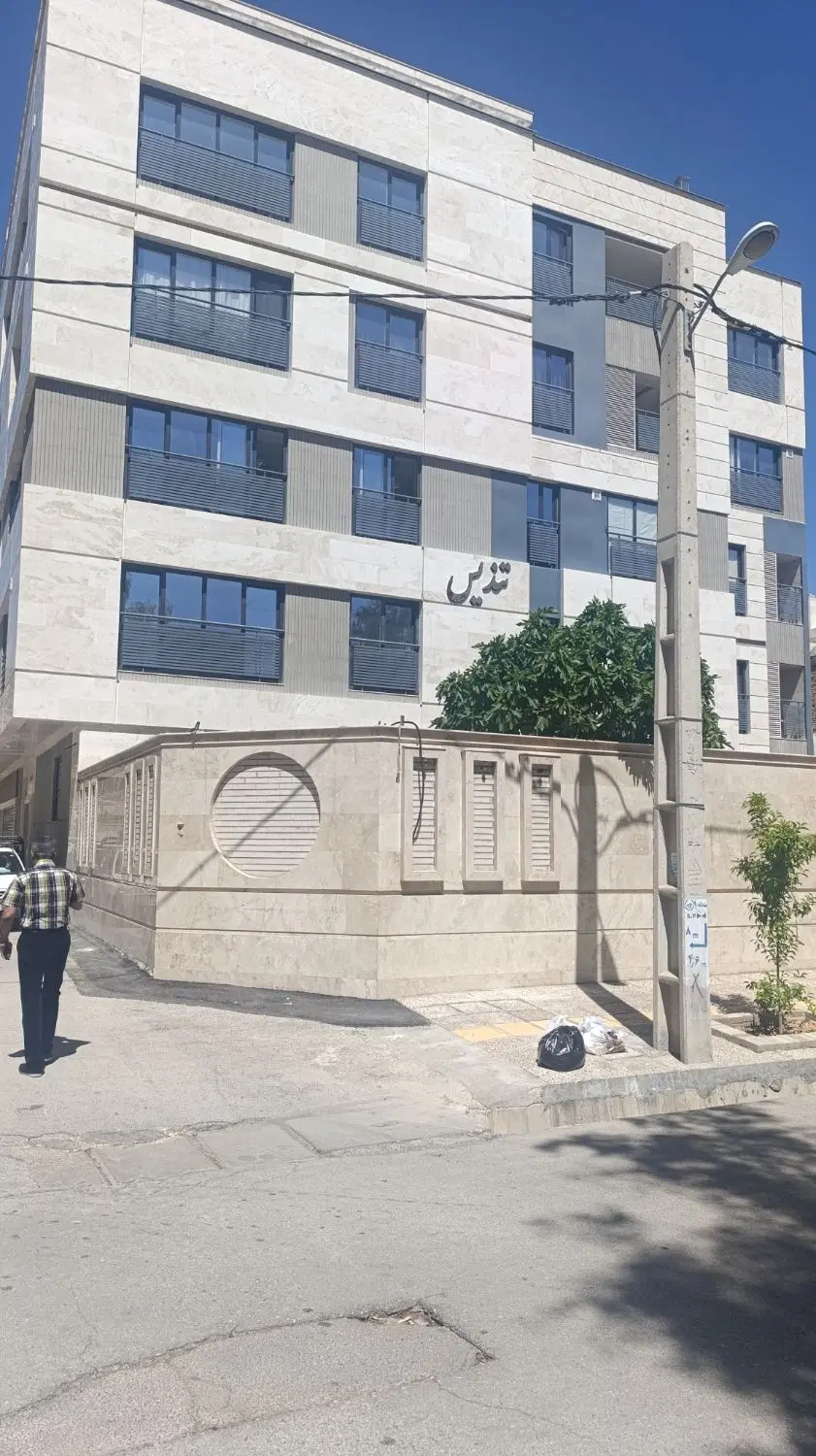 فروش مکان ورزشی.  شهرک فرزانگان