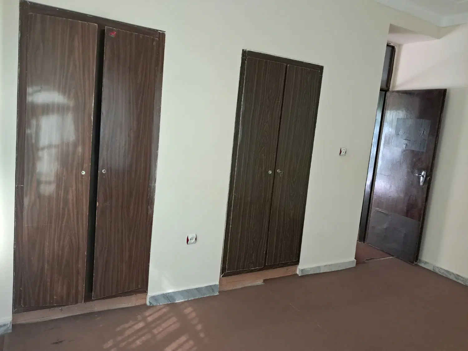 اجاره واحد مسکونی طبقه دوم عبور مجزا در چهارباغ