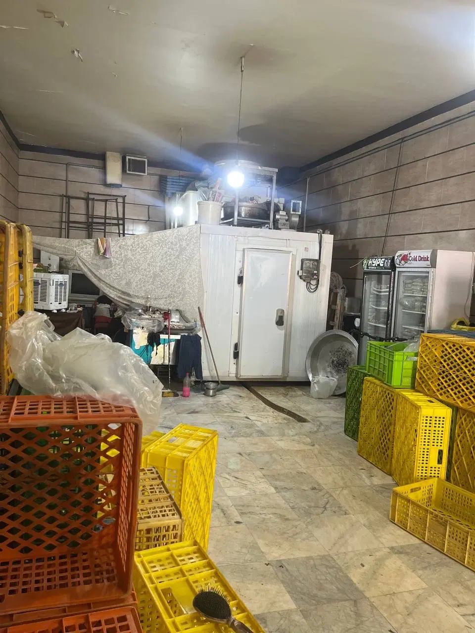اجاره مغازه ۱۰۰ متر اخترآباد با سرویس ( رهن کامل)