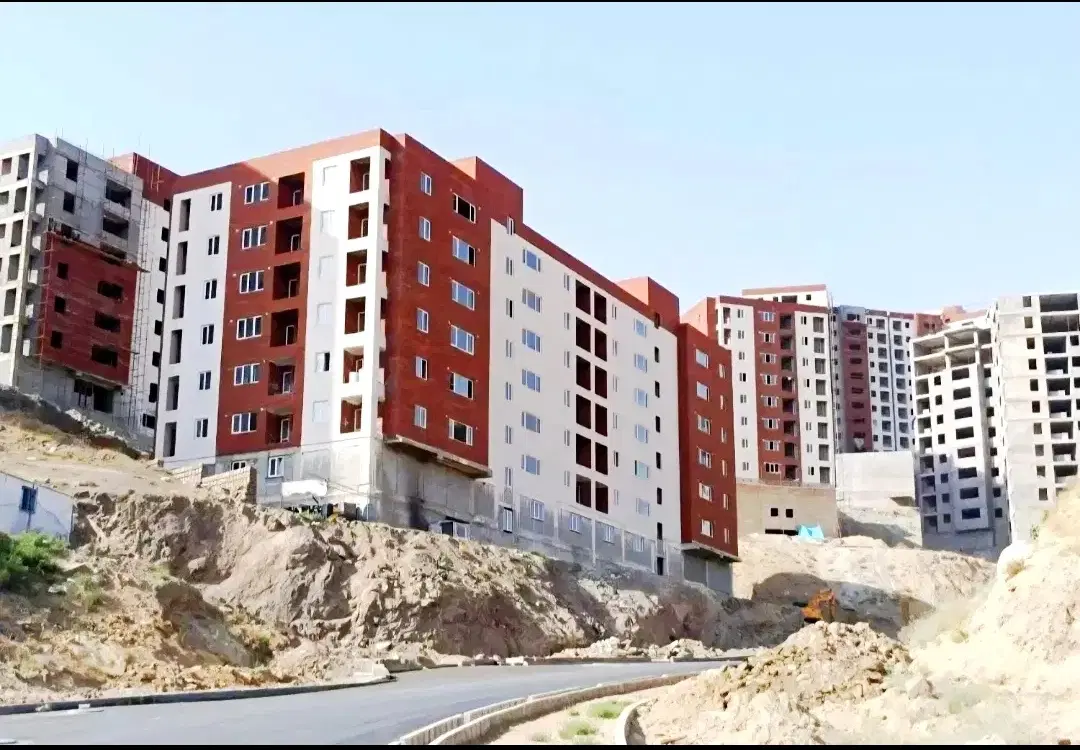 آپارتمان ۱۰۲ متری ملی
