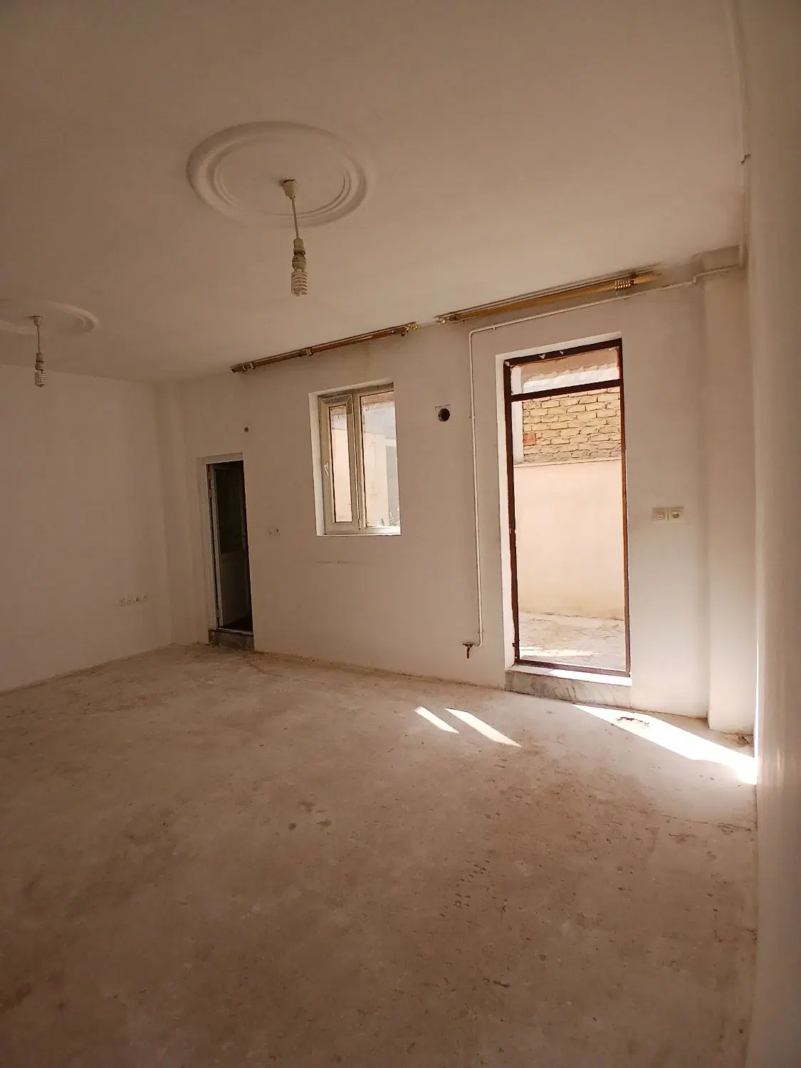 خانه ویلایی  میدان امام حسین