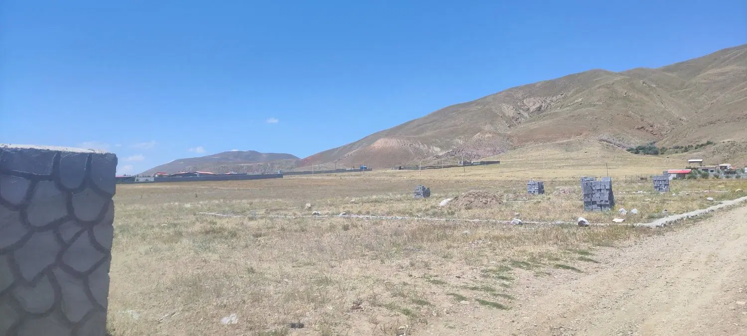 زمین در نهند اسپیران
