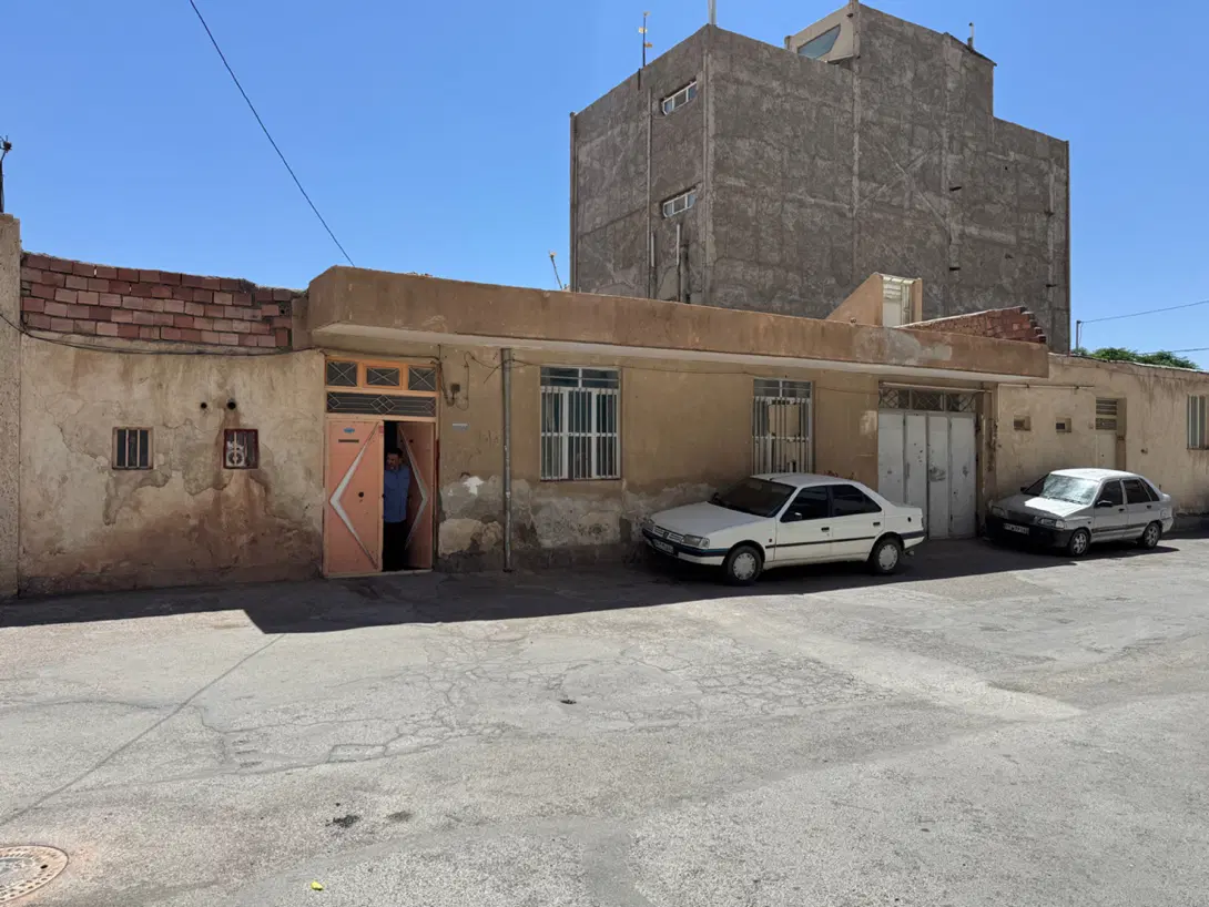 رهن کانا خانه ویلایی با پارکینگ مسقف
