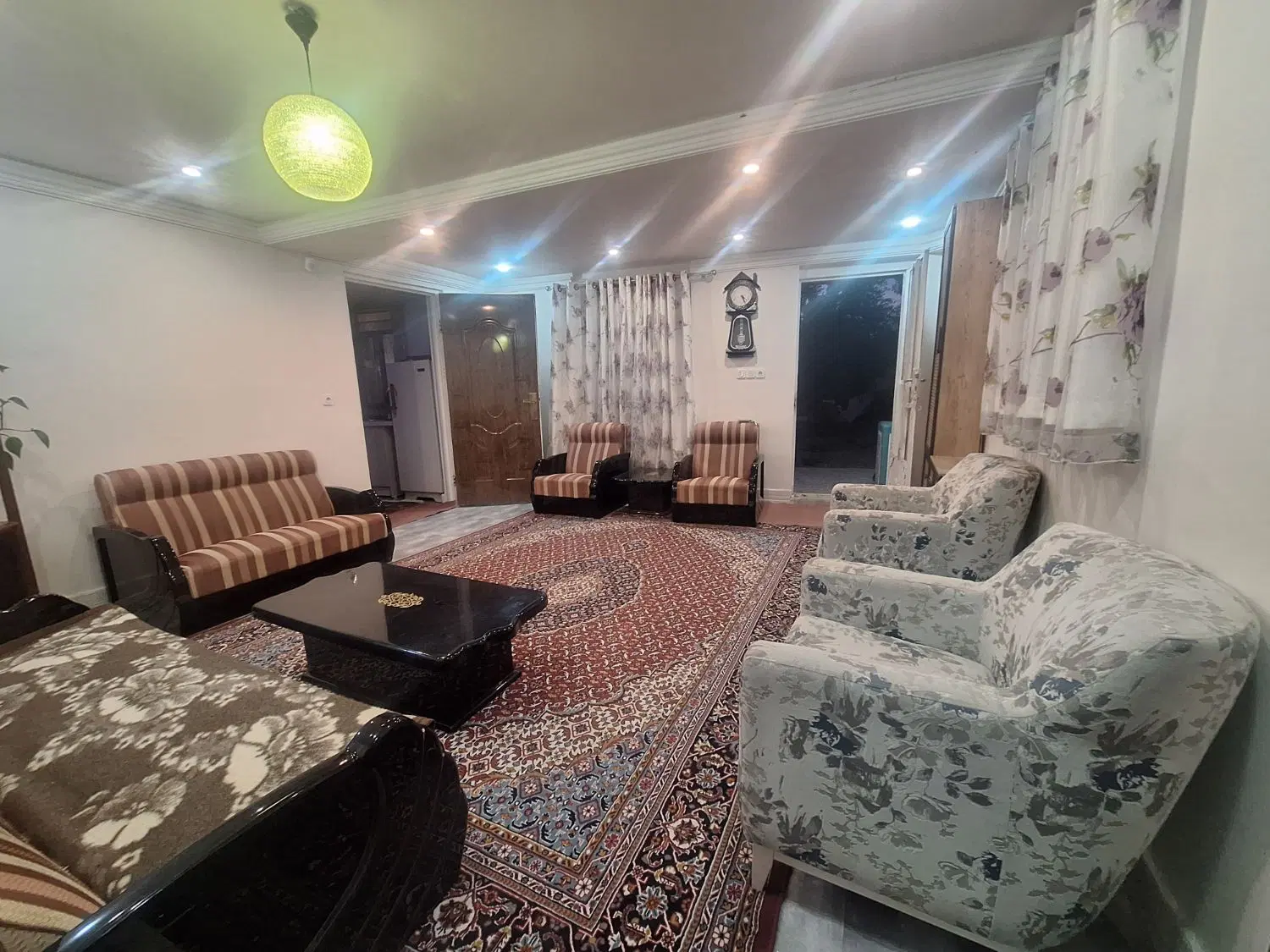 فروش باغ باغچه ویلا بیست دقیقه در غرب تهران فول