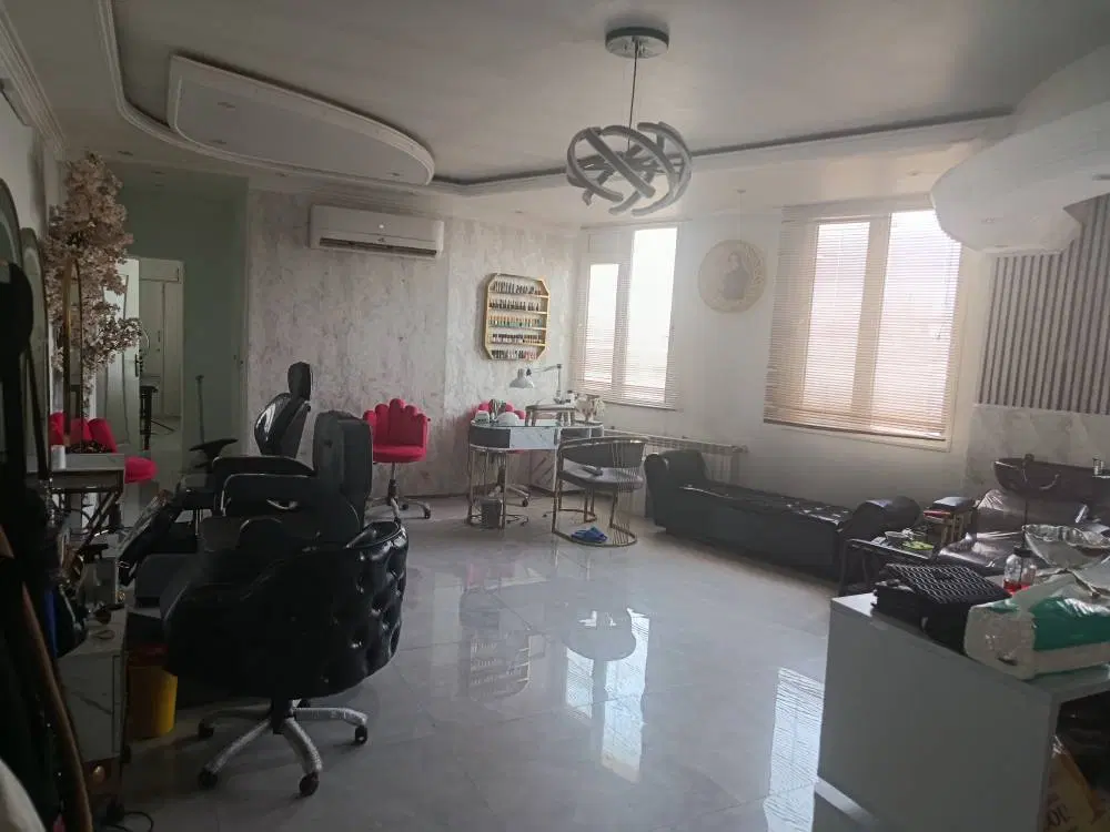 70 متر اداری