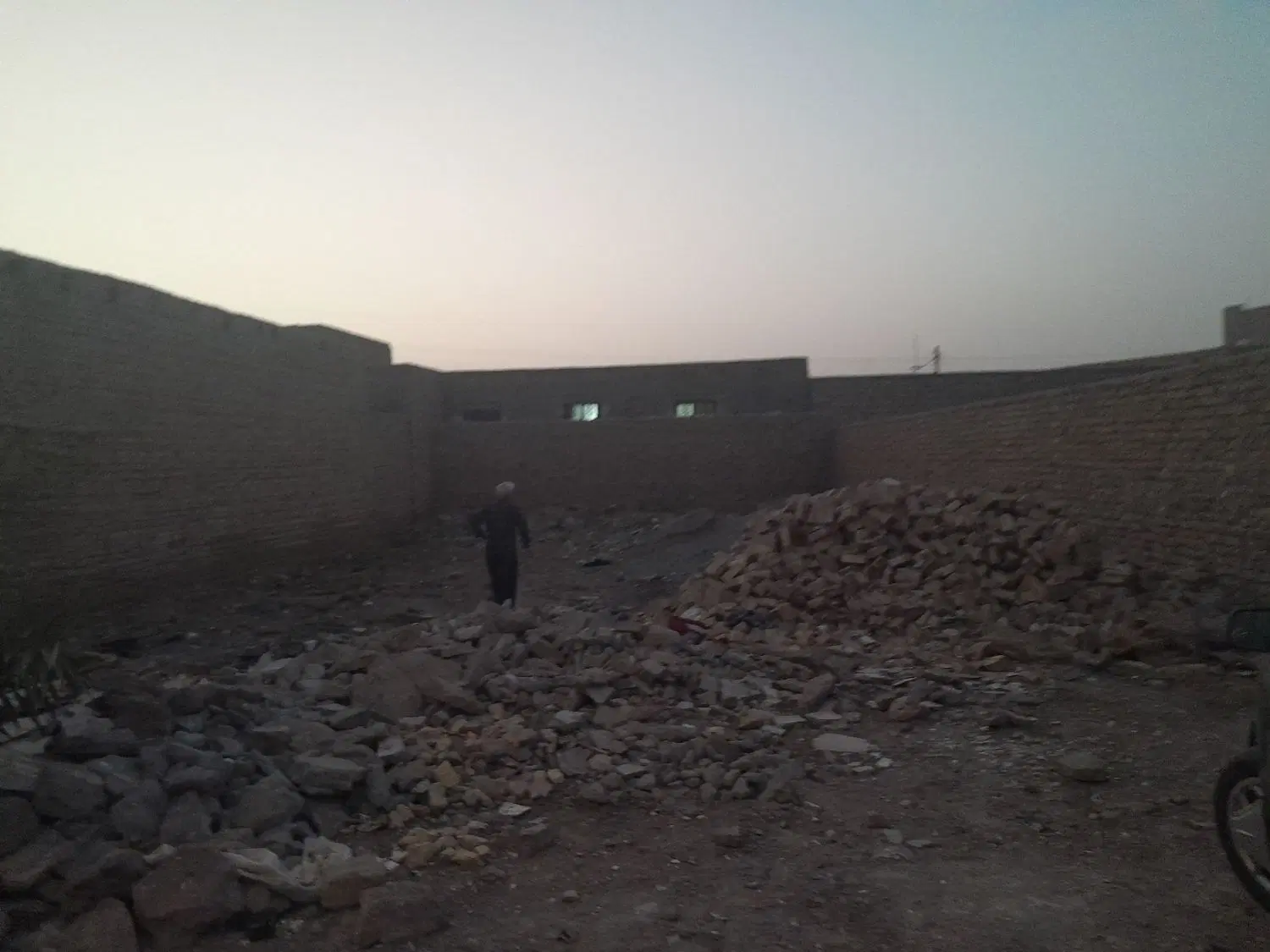 زمین در بسیج