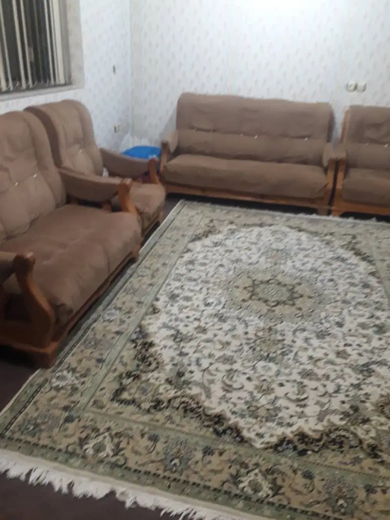 یک باب سویت بدون اتاق دارای پارکنیگ