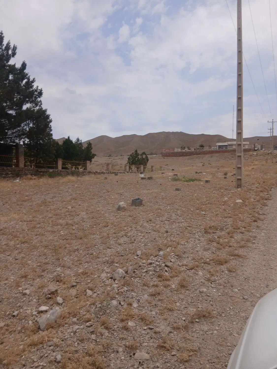 زمین مسکونی وتجاری