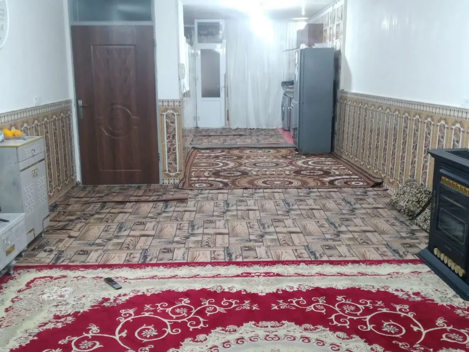 خانه آپارتمان کلا یک طبقه هست نوساز