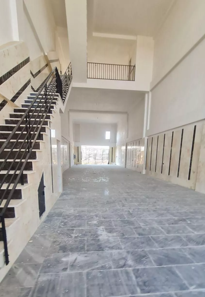 اجاره ۲۰۰ متر سالن نزدیک مترو شاهد