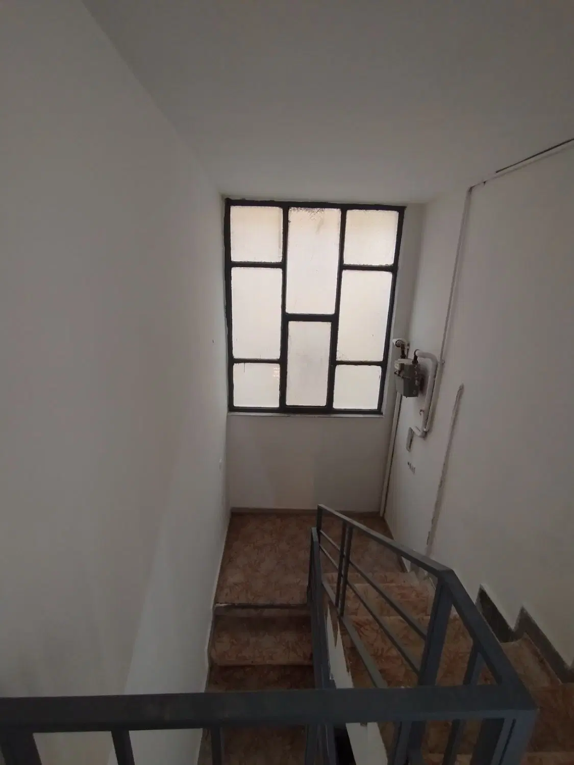 فروش 3 طبقه آپارتمان کامل