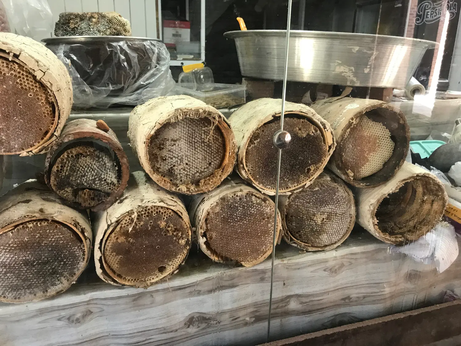 مغازه ۱۴ متری پاساژ اعظمی خ وکیل