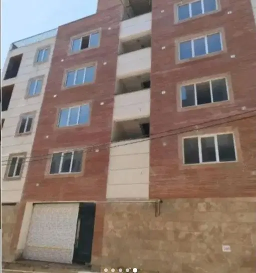 نیک پی سرا دور میدان