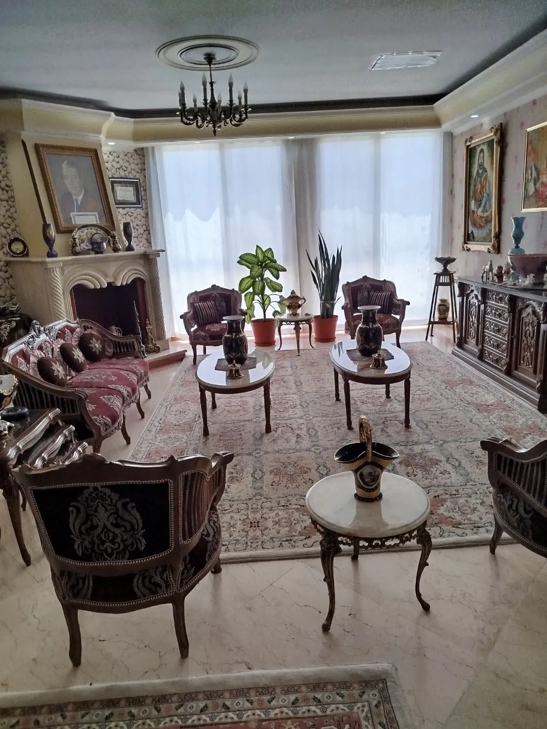 آپارامان ۱۶۲ متری پاسداران
