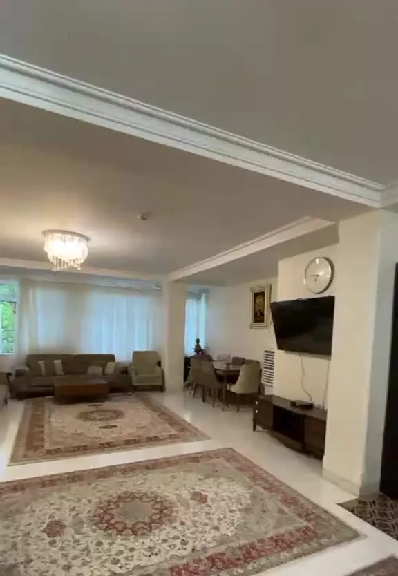 اجاره واحد اپارتمان ۱۰۵متری در خ هشت شهریور
