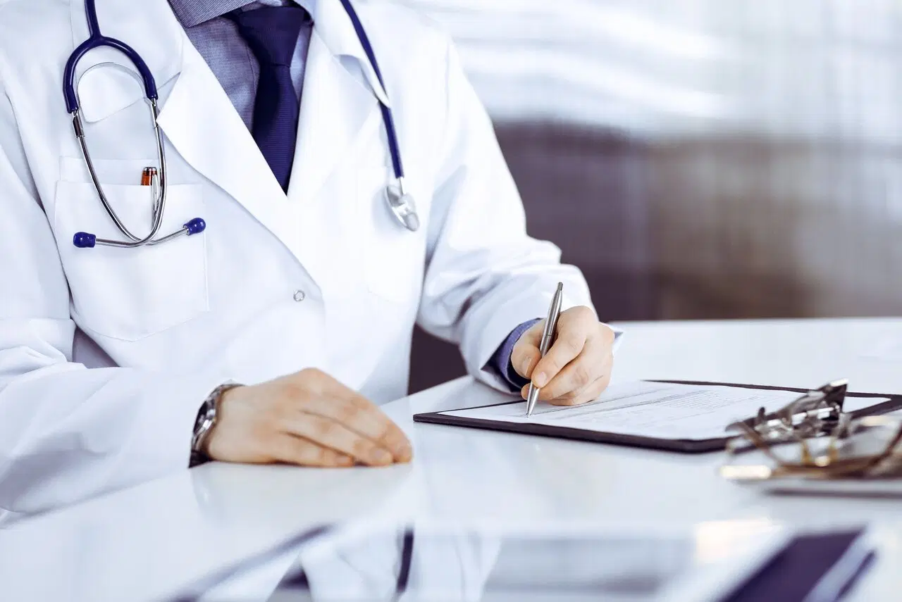 مطب پزشکی ۹۰ و ۱۲۰ متری خ ابن سینا ساختمان برند