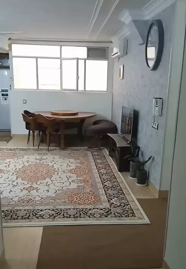 آپارتمان سه خوابه خیابان مطهر