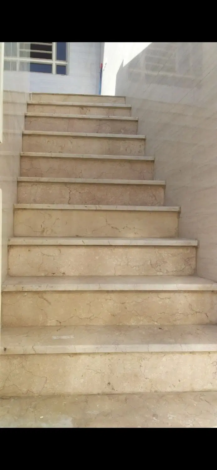 طبقه بالا درب مستقل