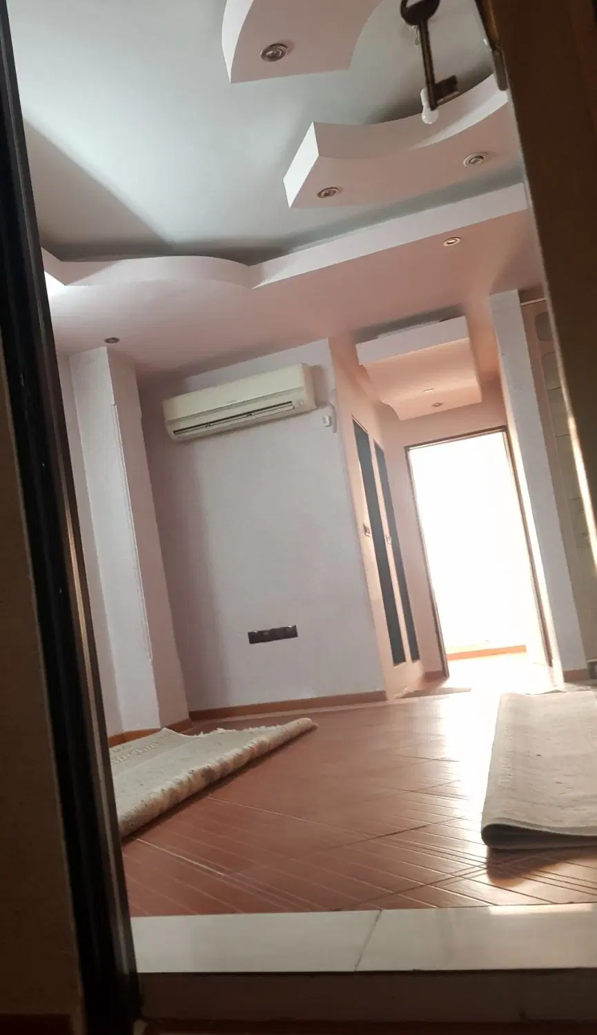 آپارتمان حکمت زوج بالای کانال