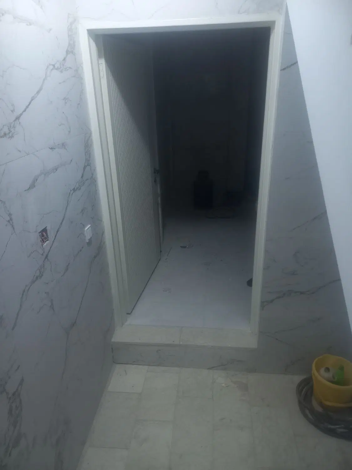 ۶۵ متر کف +۹۰متر زیر همکف تجاری برای همه ی صنوف
