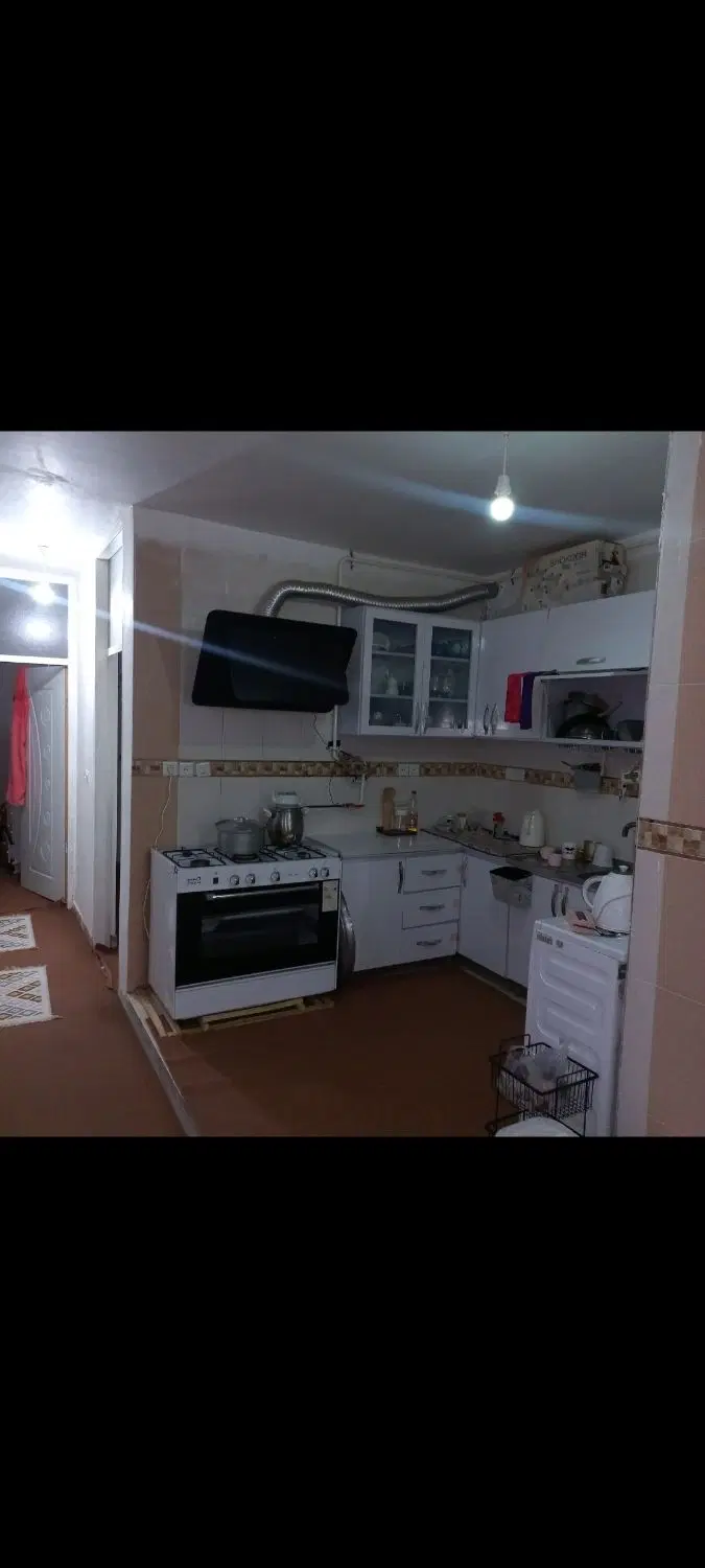 ردیف اول طبقه ۲ با آسانسور  روبروی داروخانه