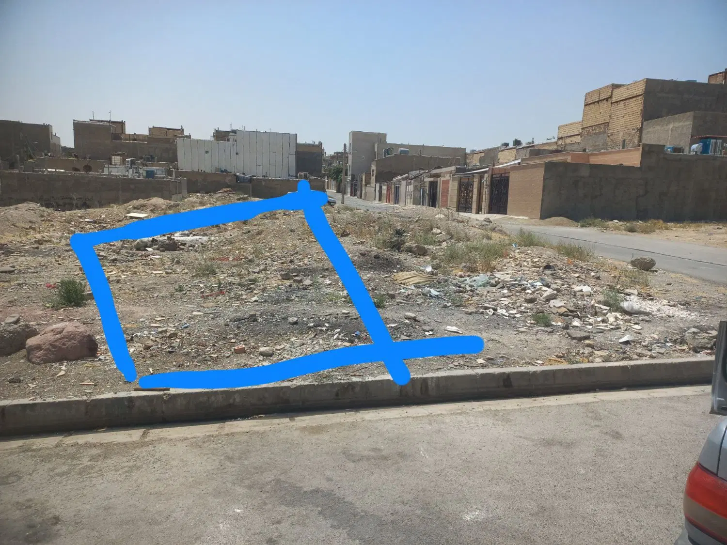 ۱۰۸متر زمین دربر خیابان