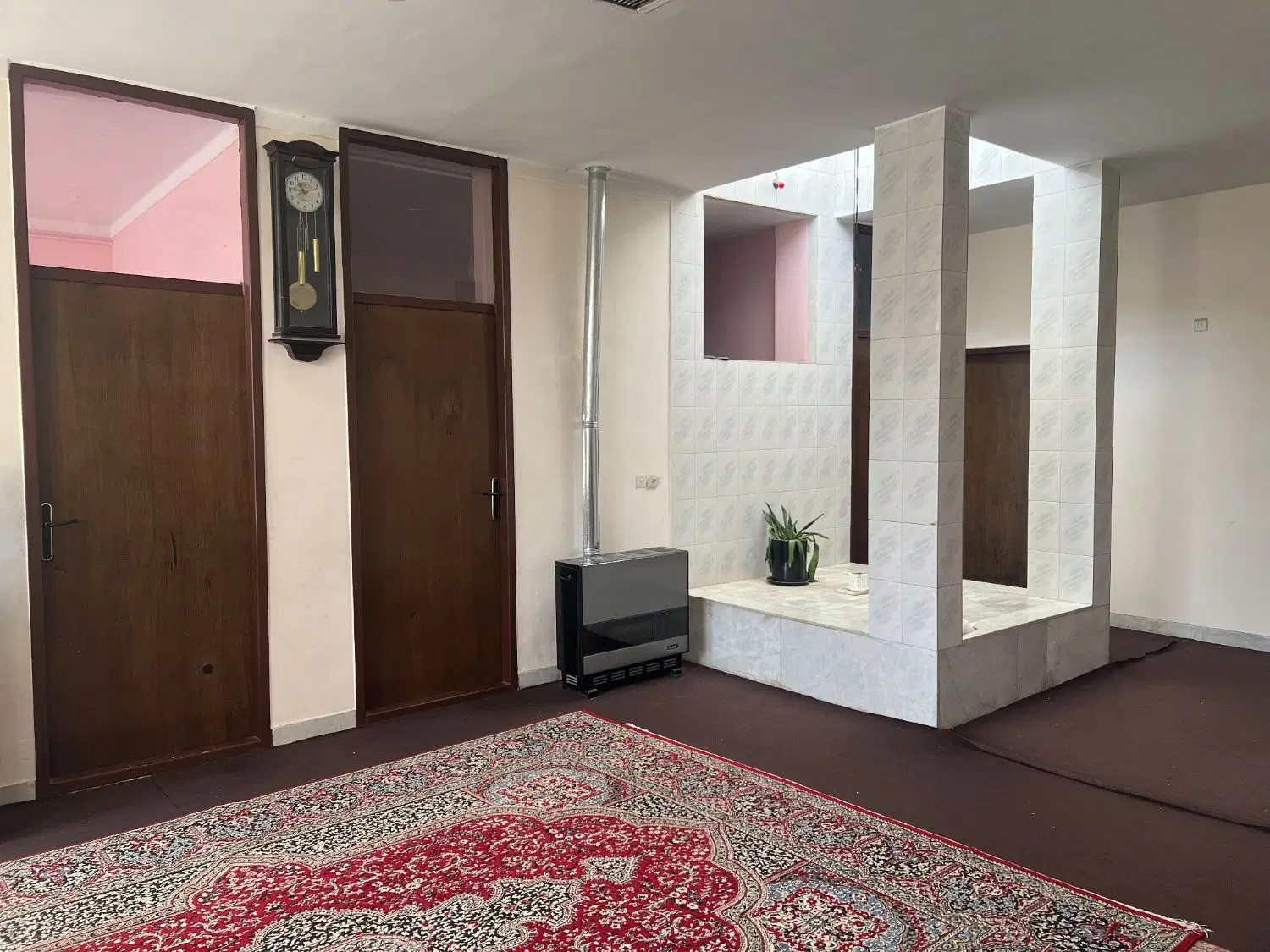 اجاره منزل هم کف ۳خواب بزرگ ۲۵۰متری