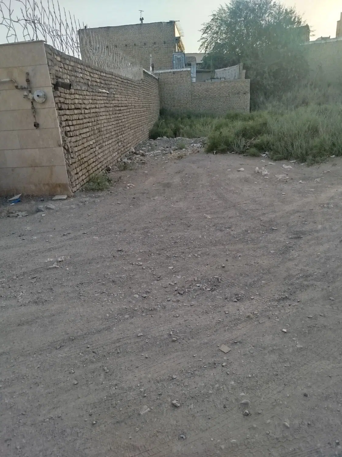 زمین فروشی