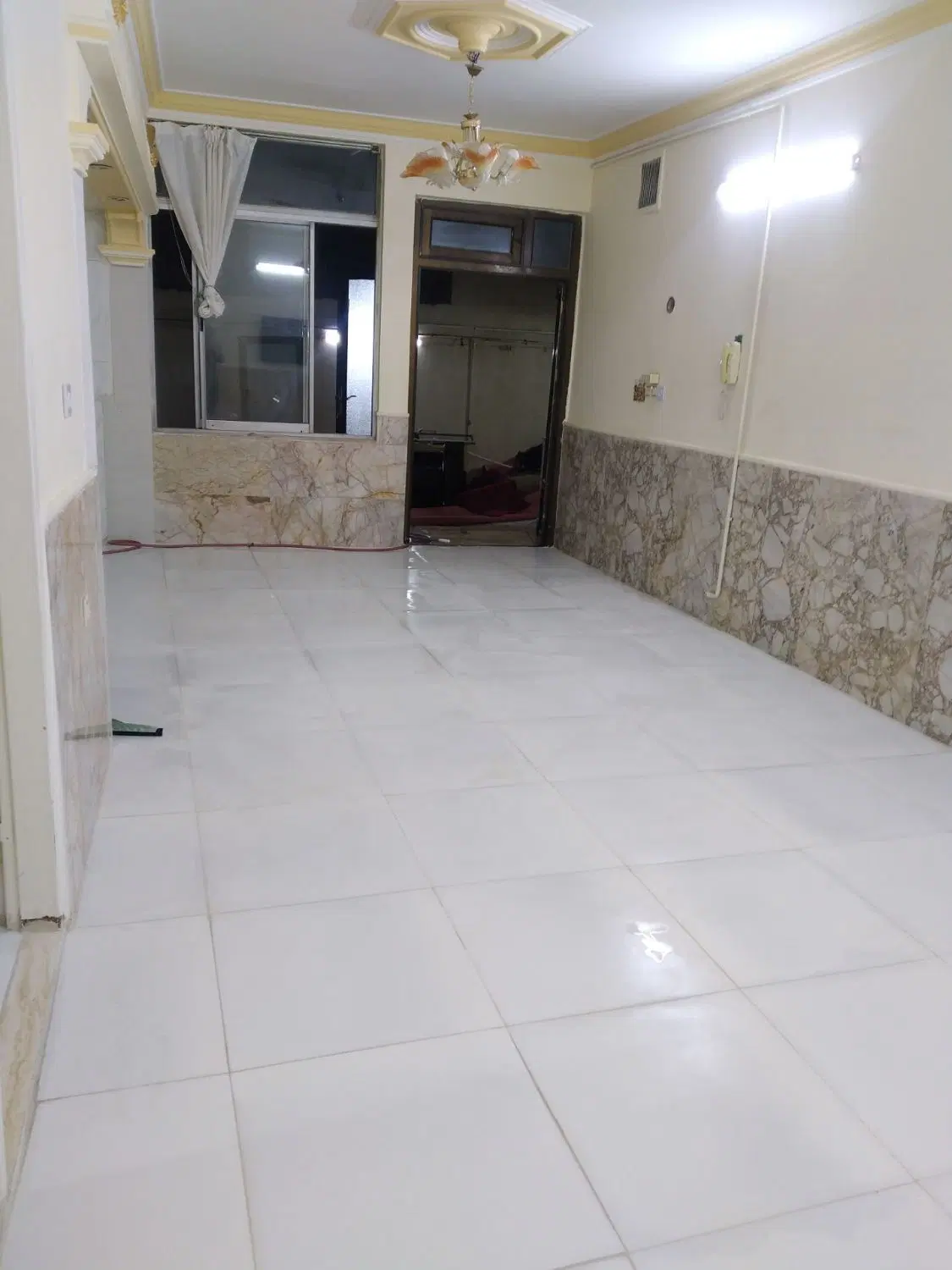 منزل 80 متری طبقه همکف حیاط دار