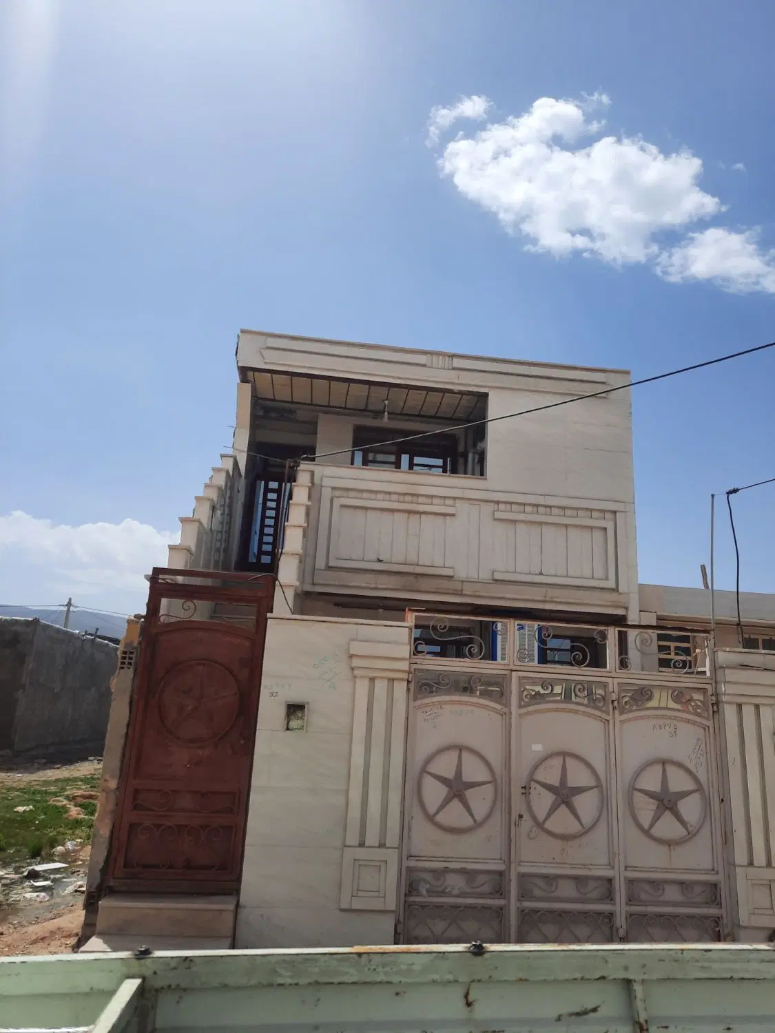 طبقه بالا دهمحسن لاله ۷