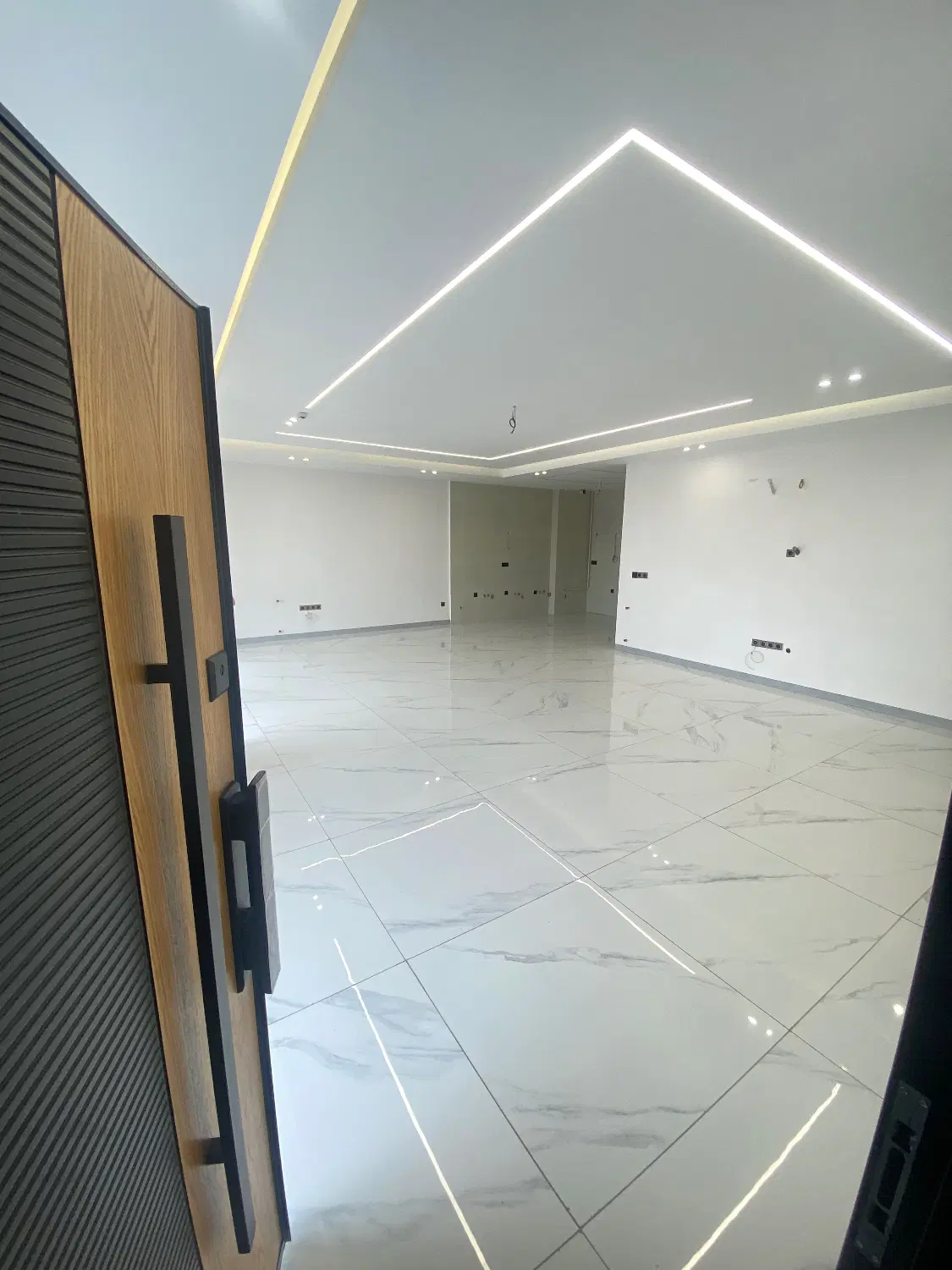 تکواحدی ۱۸۰ متری کلیدنخورده کارگر زوج