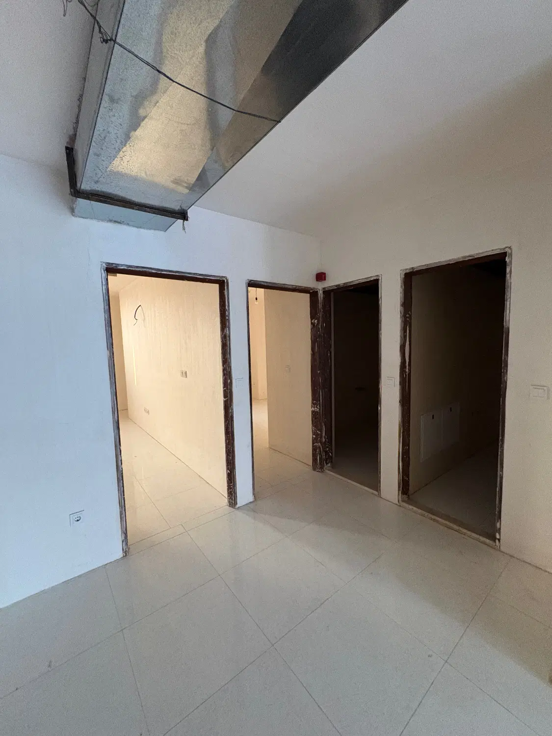 آپارتمان شرکتی ۱۲۰ متری