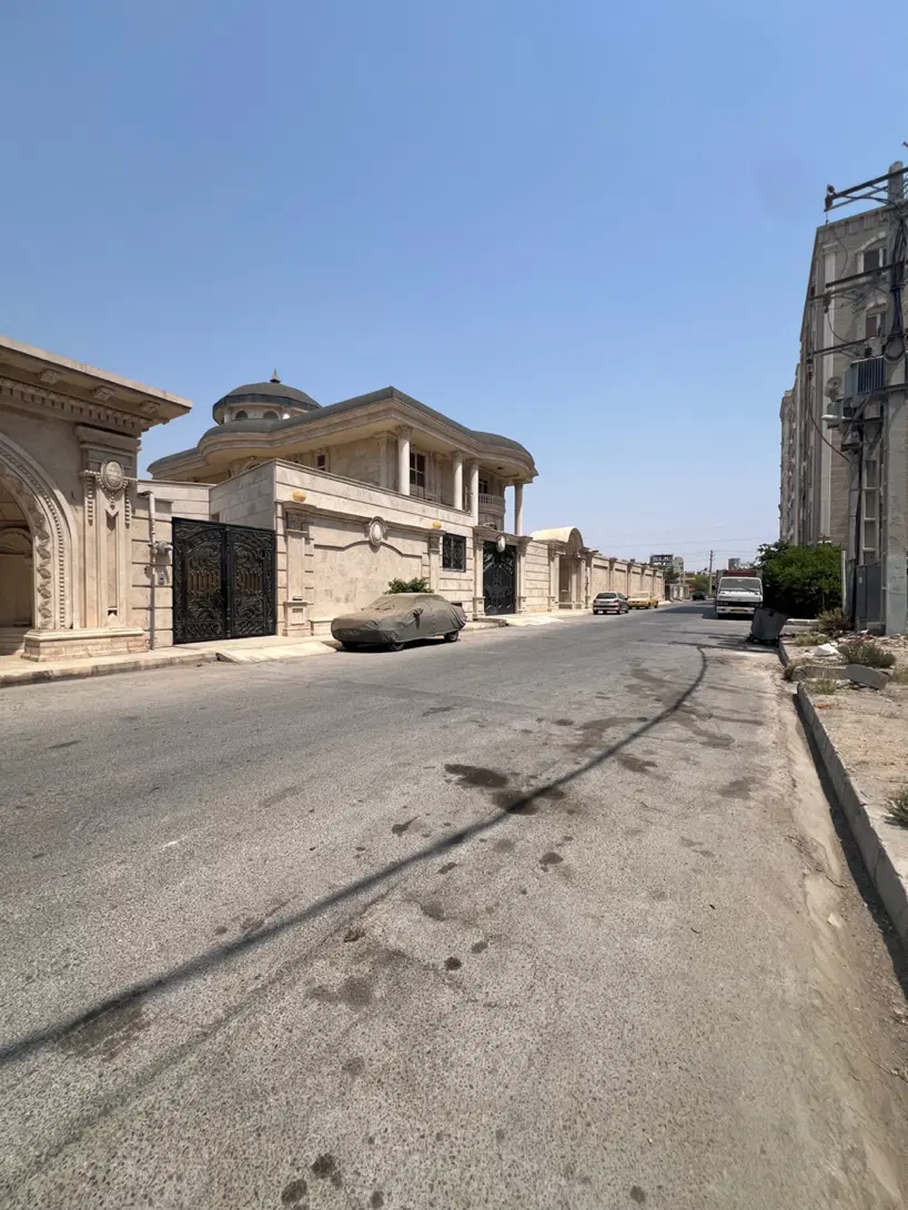 زمین ۲۰۰ متر جنوبی دو نبش_عرض گذر ۱۵ متر