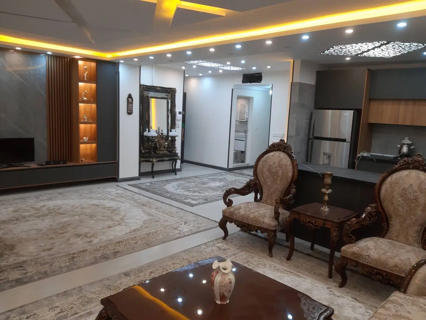 اجاره آپارتمان ۱۰۵ متری فاز ۸ کلید نخورده