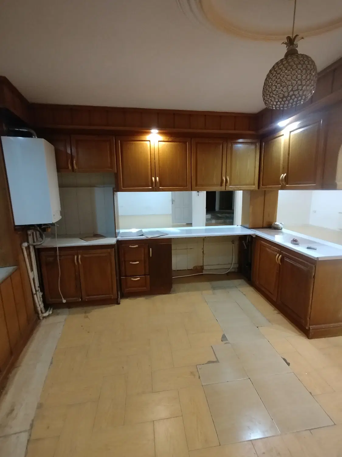 فروش همکف175متری3خوابه در ابن سینا