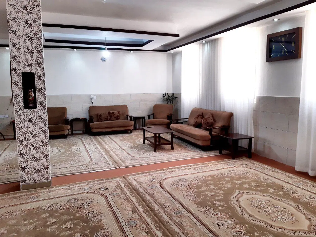 ویلایی۱۴۵ متر با دو مغازه تجاری