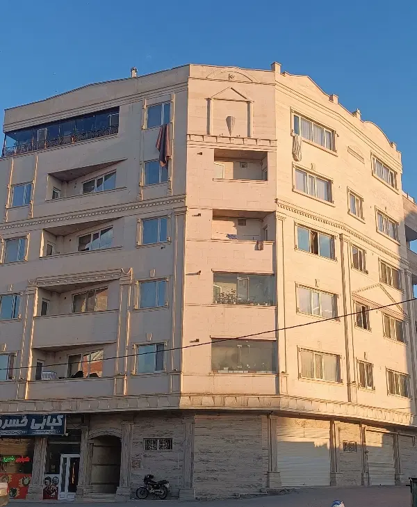 آپارتمان صد متری منطقه لاکچری بیجار