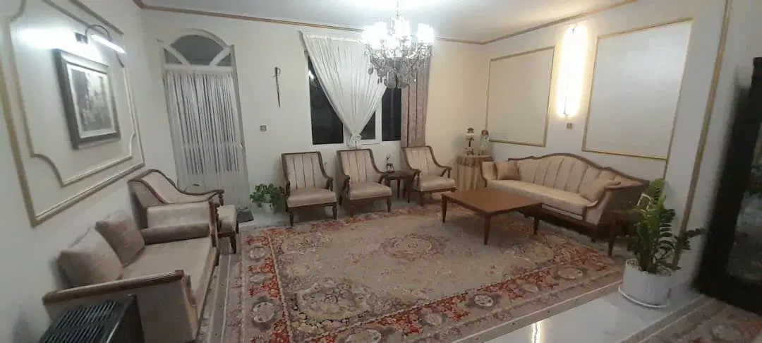 خانه همکف۱۱۰متری پاکدشت