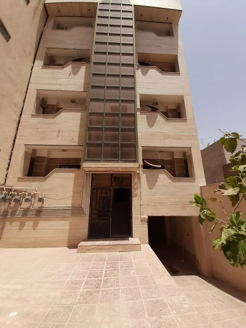 واحد ۵۳ متری شخصی ساز، نقش جهان فاز۱