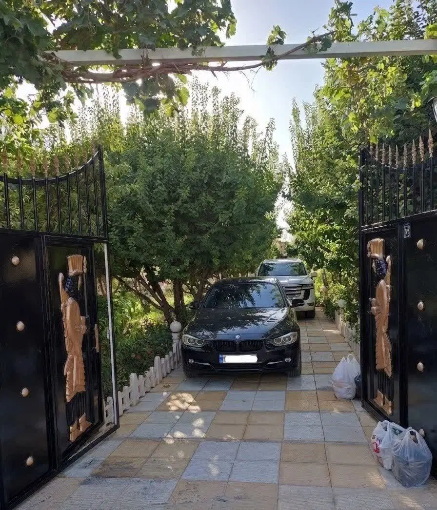 باغ ۱۰۰۰ متری برکان