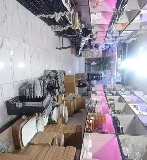 ملک تجاری فروشگاه