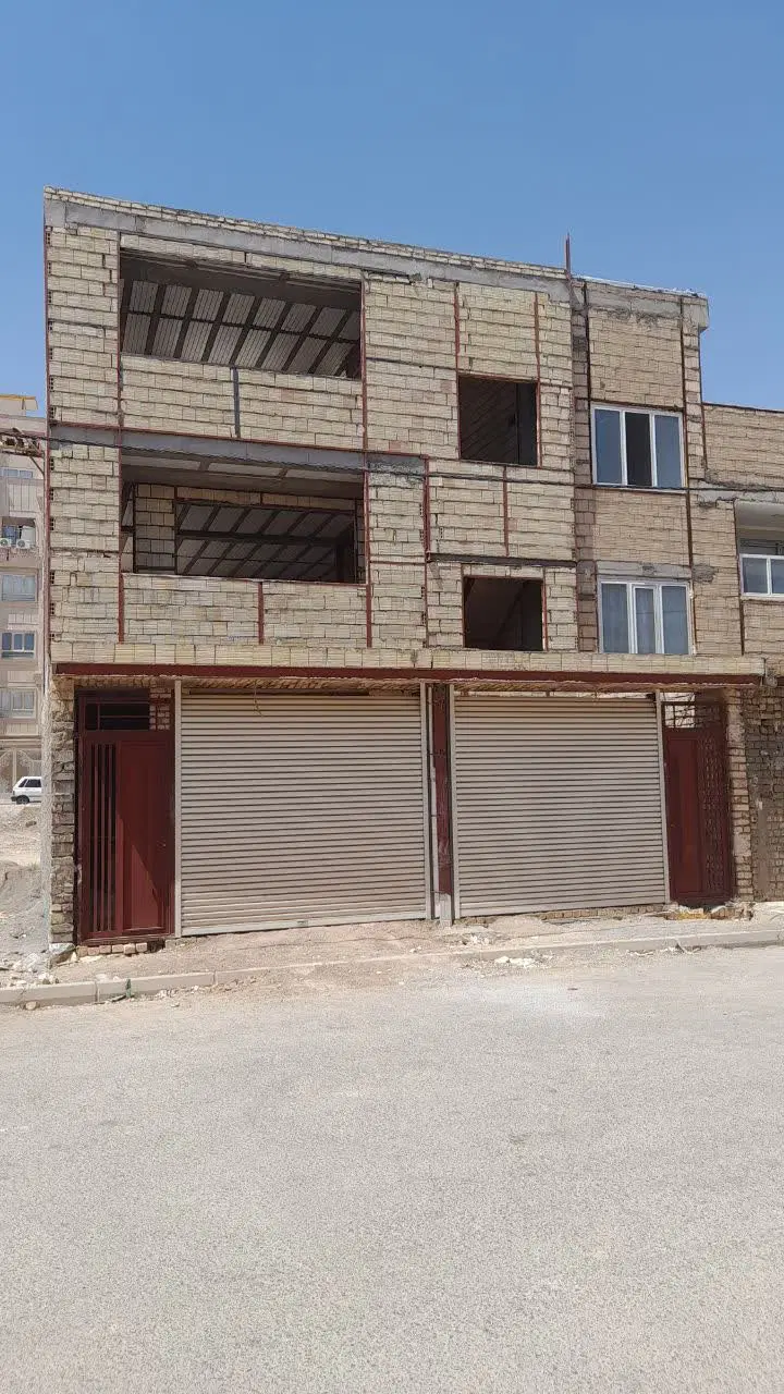 منزل نیمه کاره خوش بر