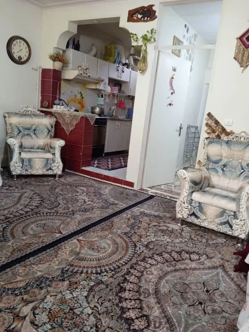 55متر طبقه اول خاکسار