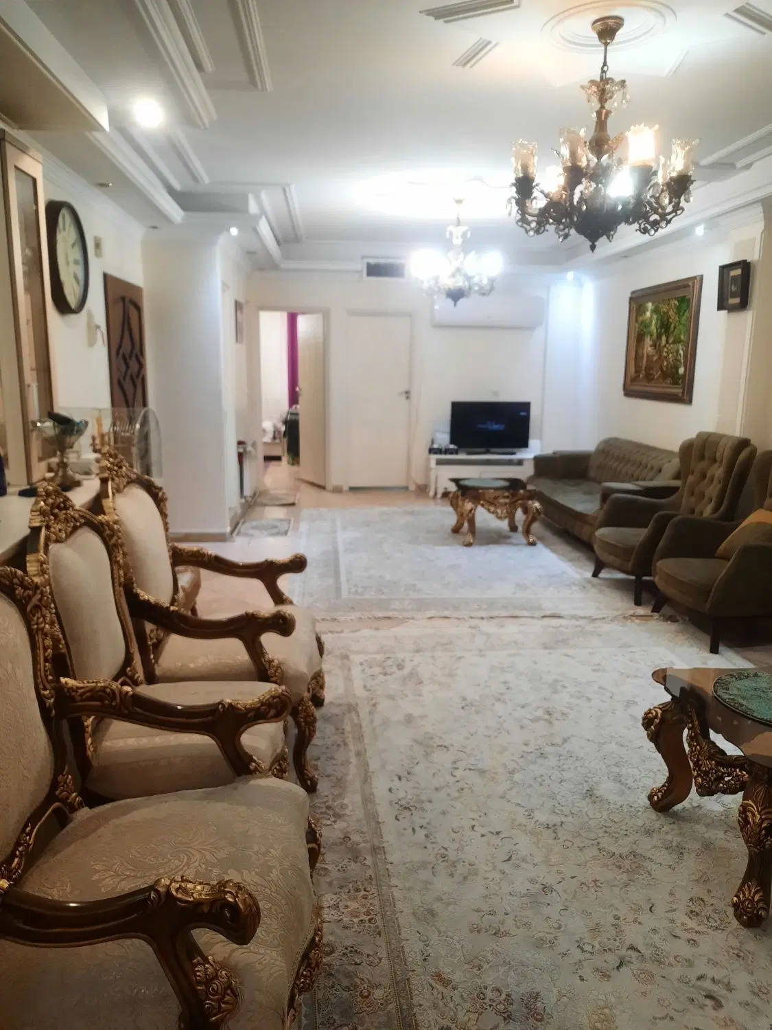 اپارتمان ۹۰ متری علامه امینی روبروی پارک