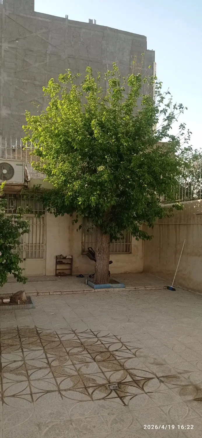ویلایی مشهد_حاشیه بلوار اصلی_تراکم زیاد