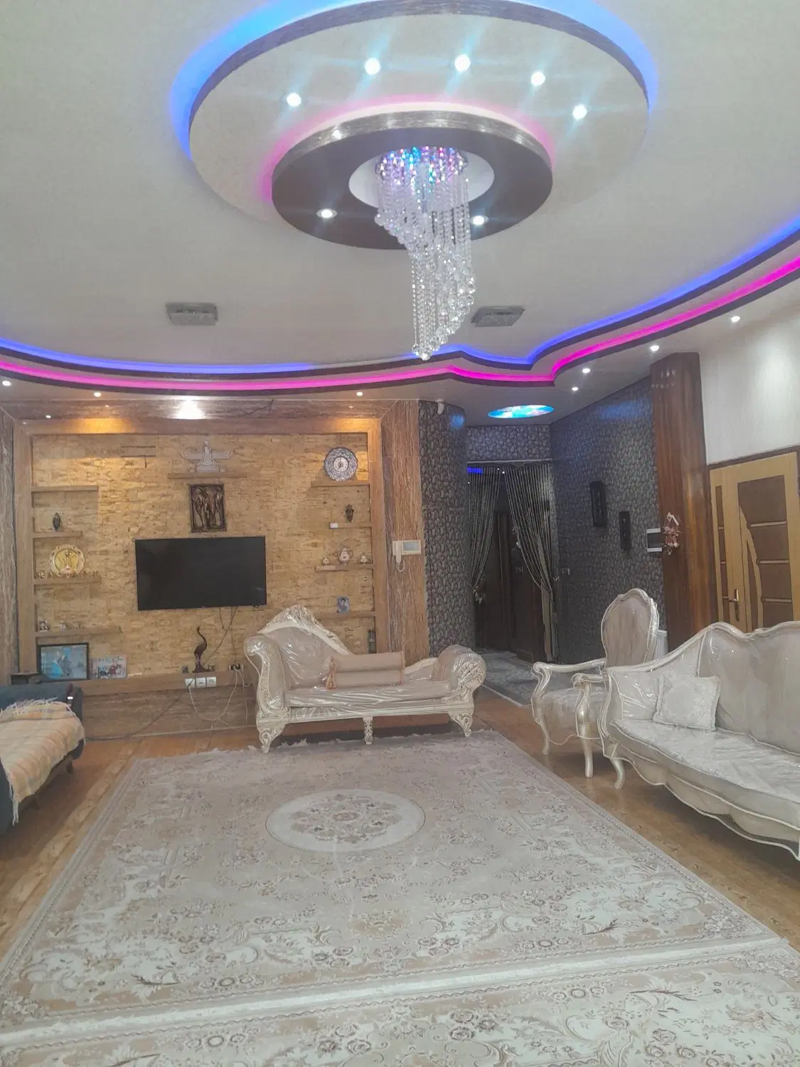 فروش منزل شیک واقع در شمال شهر