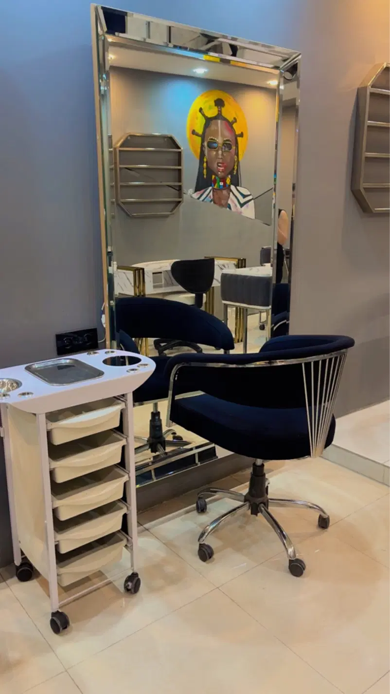 اجاره تخت و میز در مطهری خیابان معین