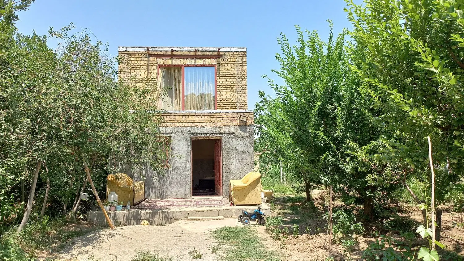 فروش باغچه در نازلو