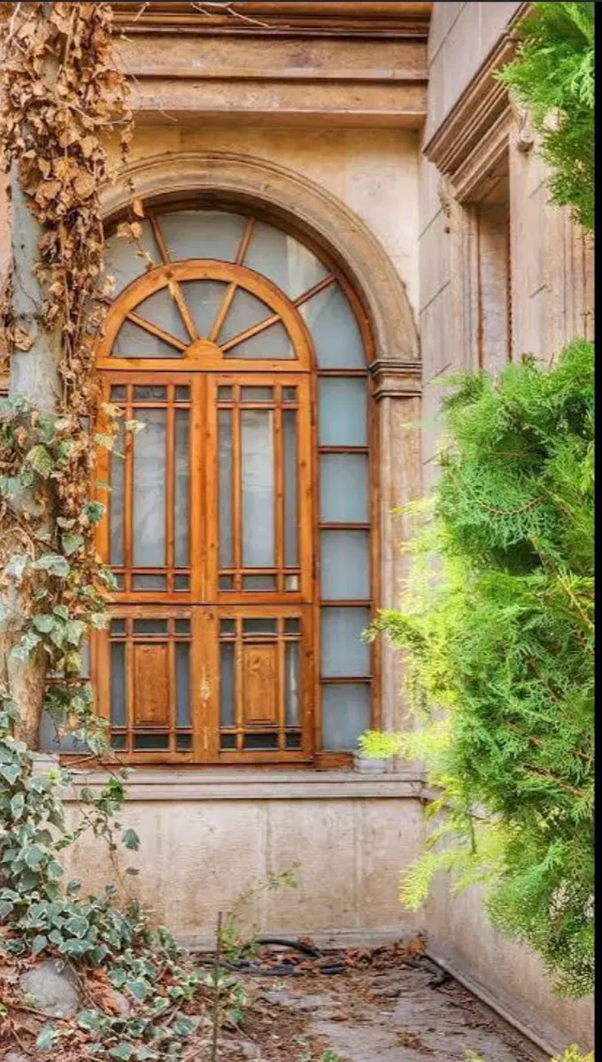 فروش خانه کلنگی  بر خیابان اصلی